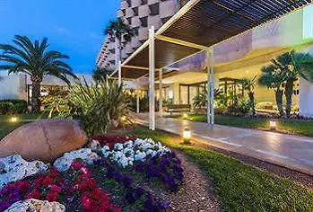 Sumba- Borneo Hotel